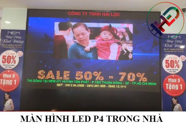 Màn hình led được lắp ngay tại showroom của thời trang NEM