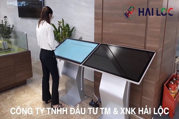 Màn hình quảng cáo treo tường 49 inch 3
