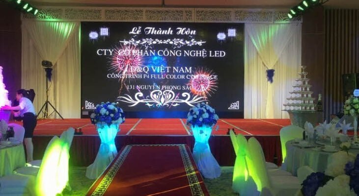bat-mi-meo-lua-chon-man-hinh-led-cho-nha-hang-trung-tam-tiec-cuoi