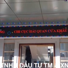 thi-cong-bang-led-p10-ngoai-troi-tai-chi-cuc-hai-quan-ta-lung