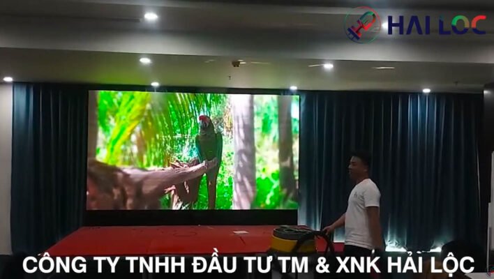 thi-cong-man-hinh-led-p3-tai-khach-san-canvas-da-nang