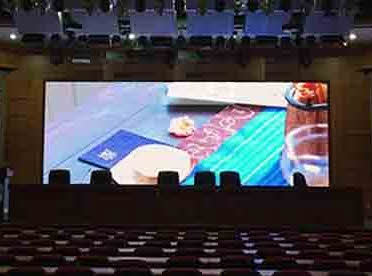 co-duoc-chi-dinh-thau-doi-voi-goi-dau-thau-lap-dat-man-hinh-led-vuot-han-muc-chi-dinh-thau-khong