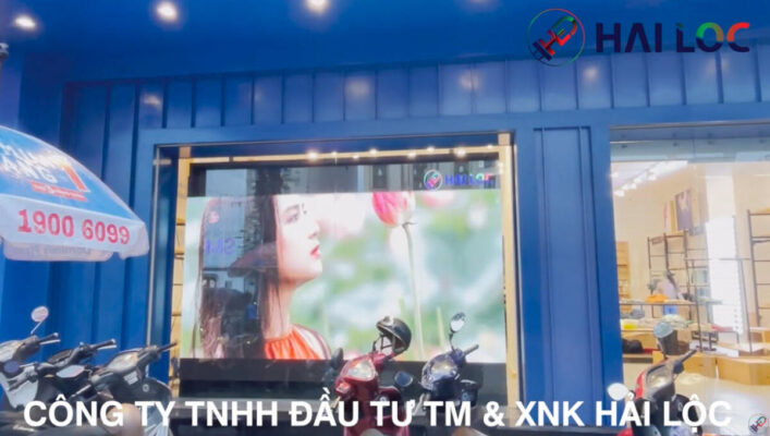 Lap-dat-man-hinh-led-p2-5-cho-chuoi-thoi-trang-levis-da-nang