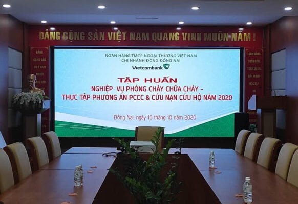 su-dung-man-hinh-led-tai-ubnd-quan-huyen