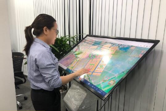 Lap-dat-man-hinh-quang-cao-tai-binh-duong