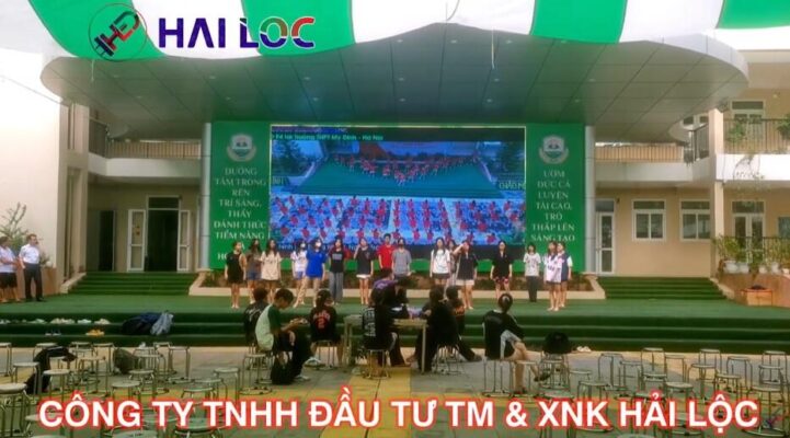 Thi-cong-man-hinh-led-p4-truong-thpt-my-dinh-ha-noi